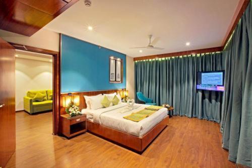 Hotel Ceasar Palace Thodupuzha Kültér fotó